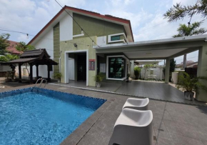 Rooma With Private Pool In Kelebang